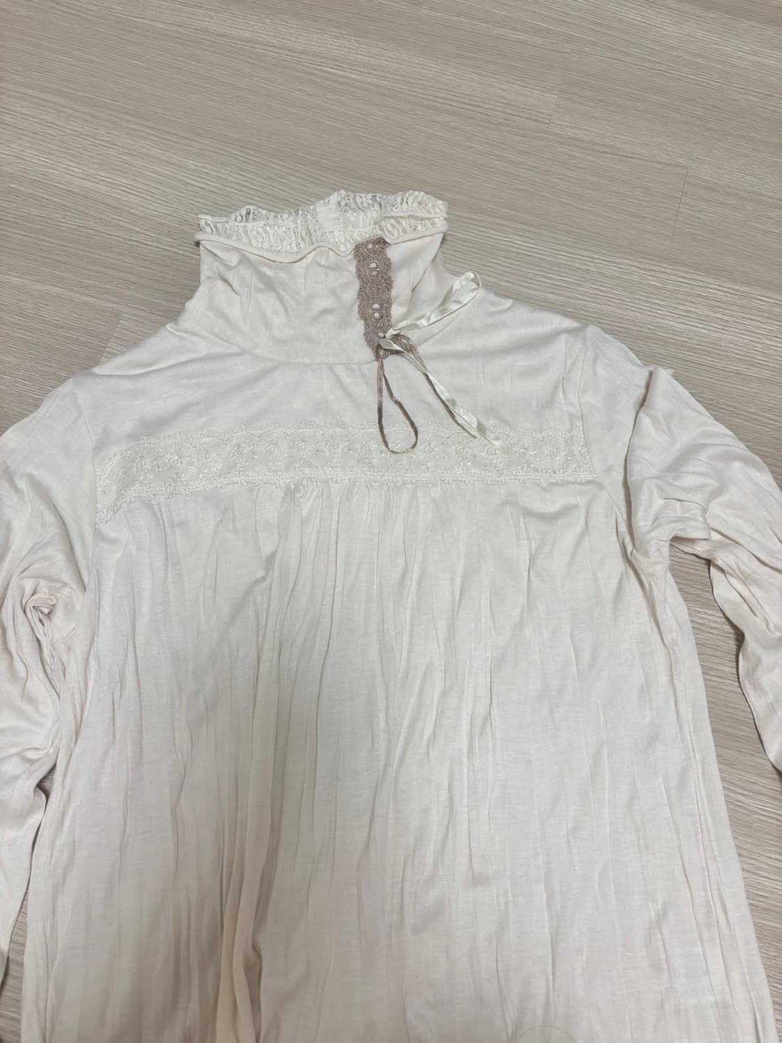 레이스 리본 폴라티셔츠 상품이미지3