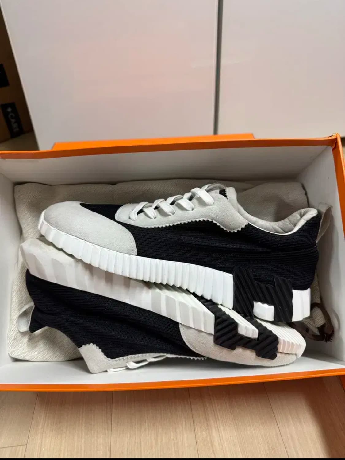 에르메스 바운싱 스니커즈 상품이미지1