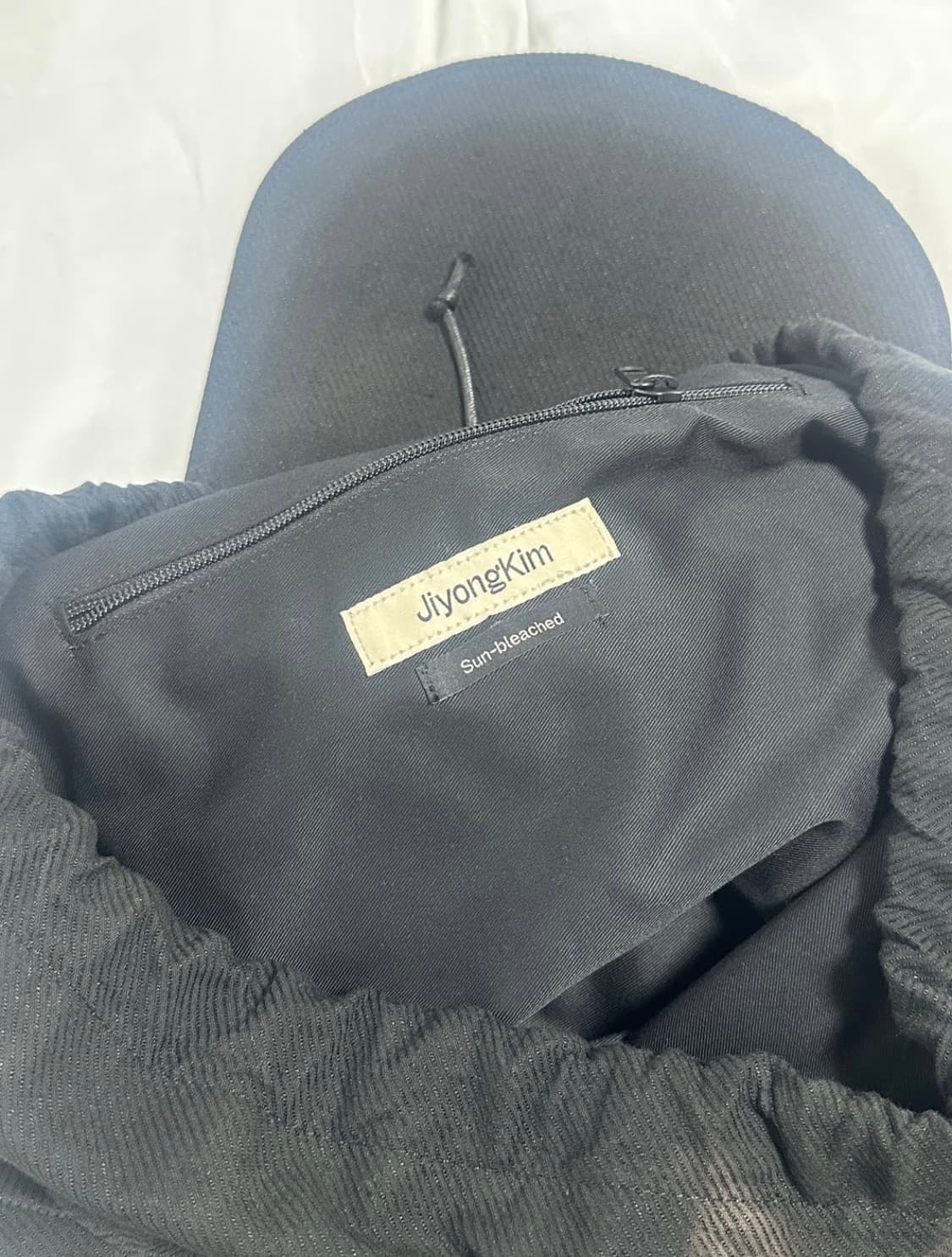 Jiyongkim 지용킴 선블리치드 백팩 상품이미지5