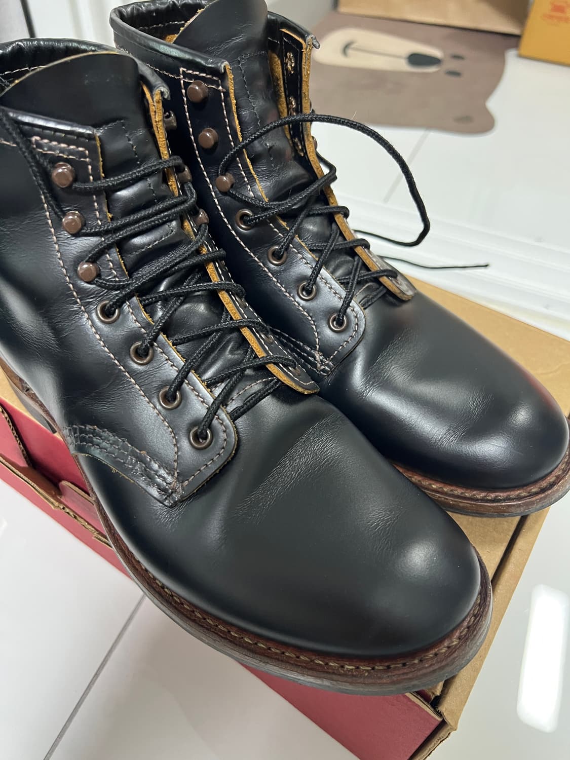 택포53) 레드윙 벡맨 플랫박스 9060 8D 260사이즈 풀박스 상품이미지7