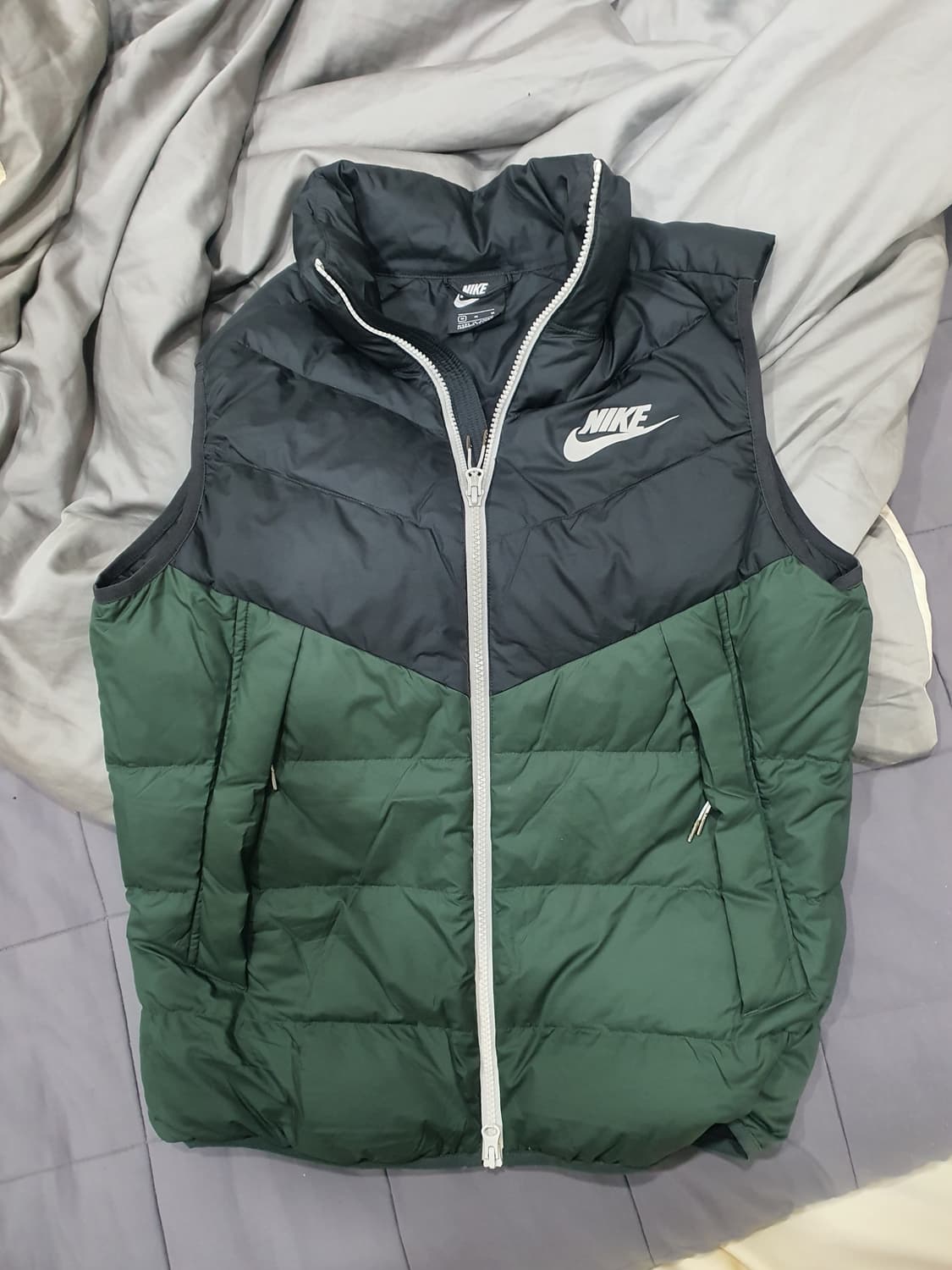 나이키윈드러너 패딩베스트  상품이미지2