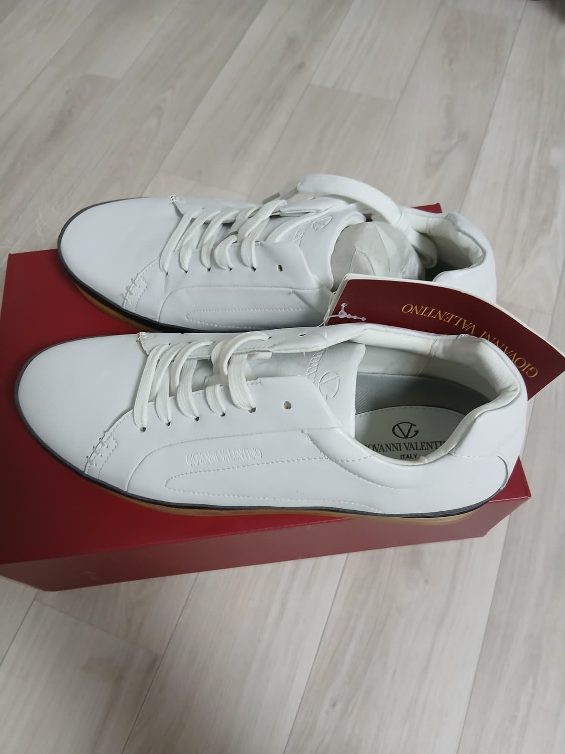 발렌티노 스니커즈 270 상품이미지1