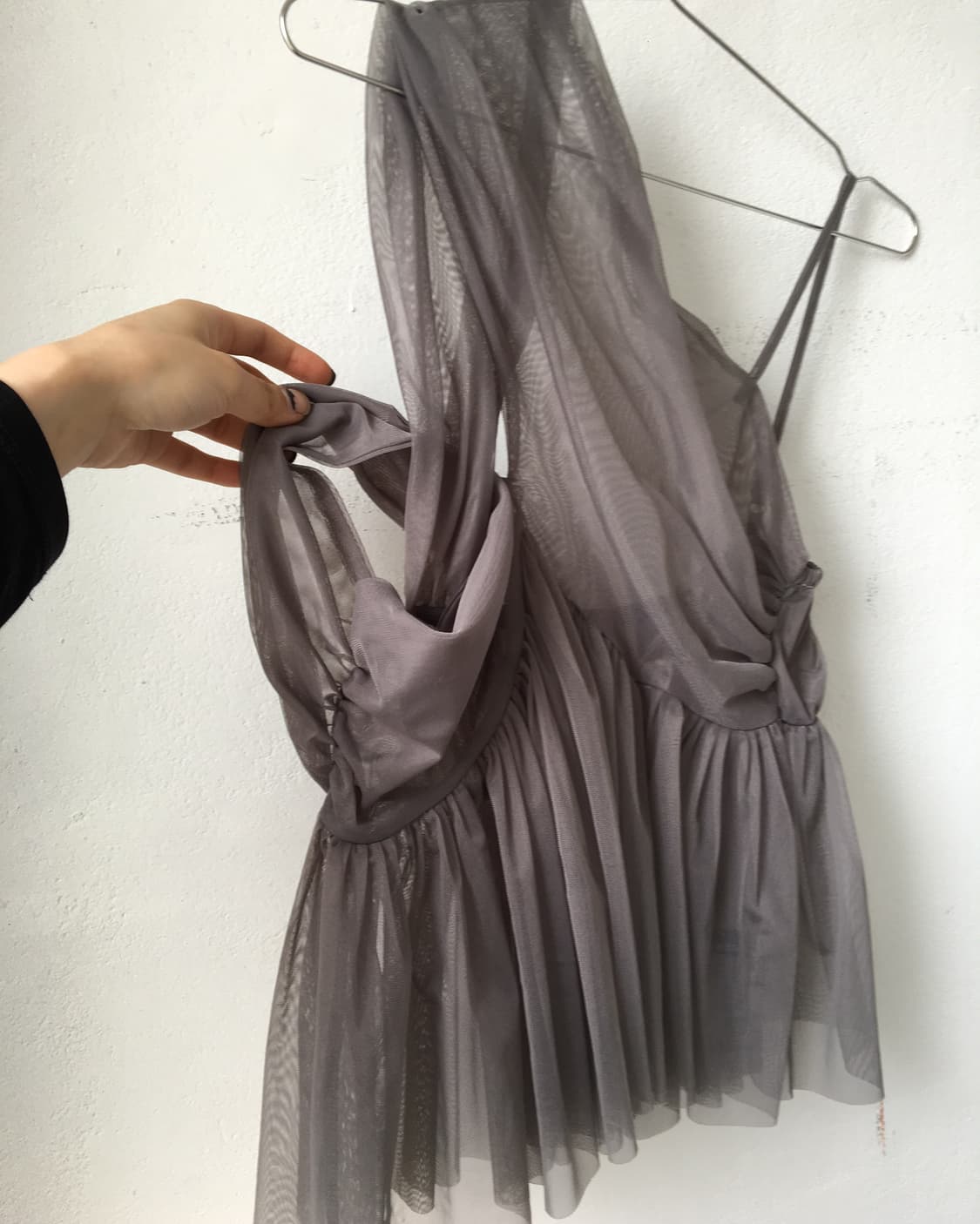 Layering point mesh sleeveless 상품이미지3