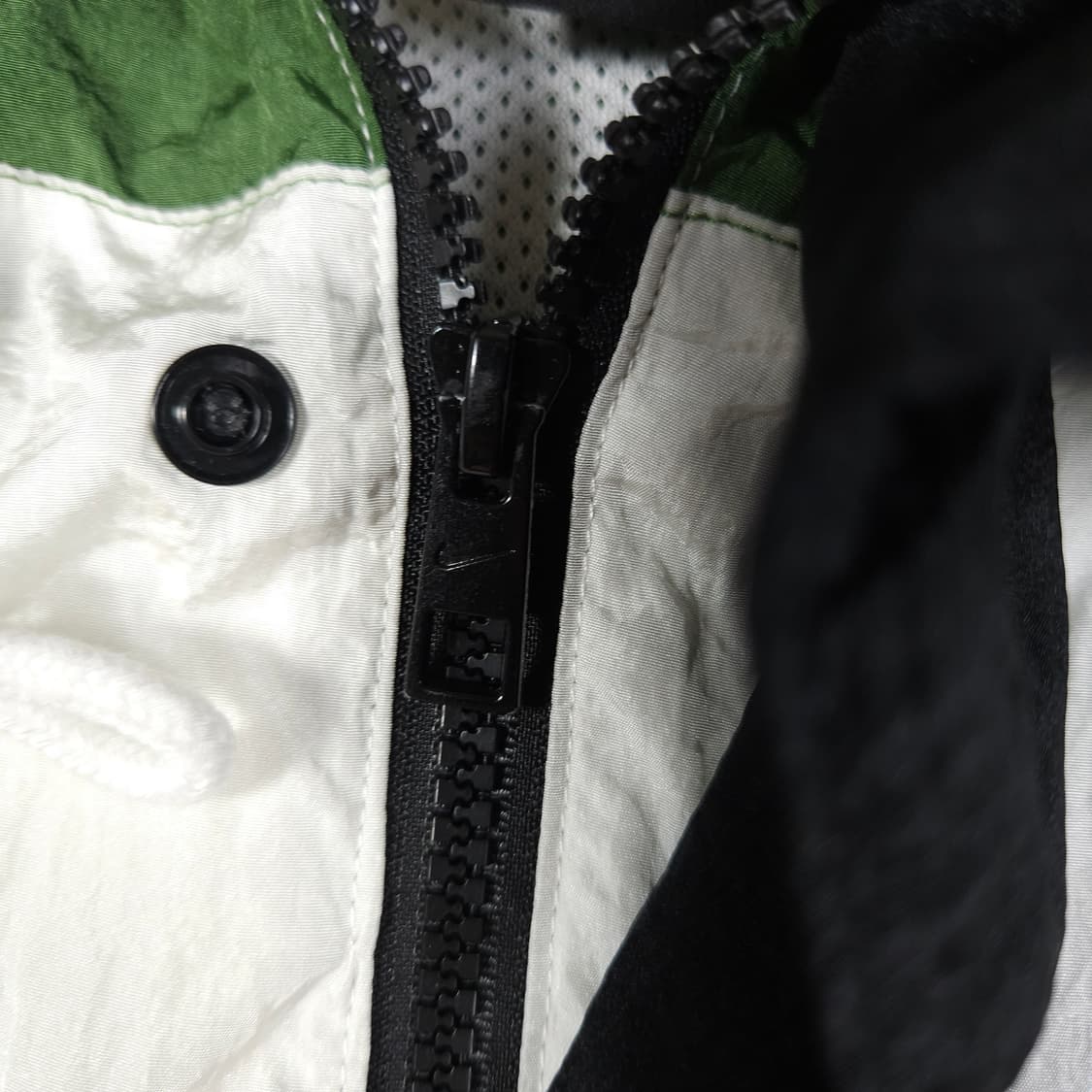 나이키 더블스우시 바람막이  상품이미지5