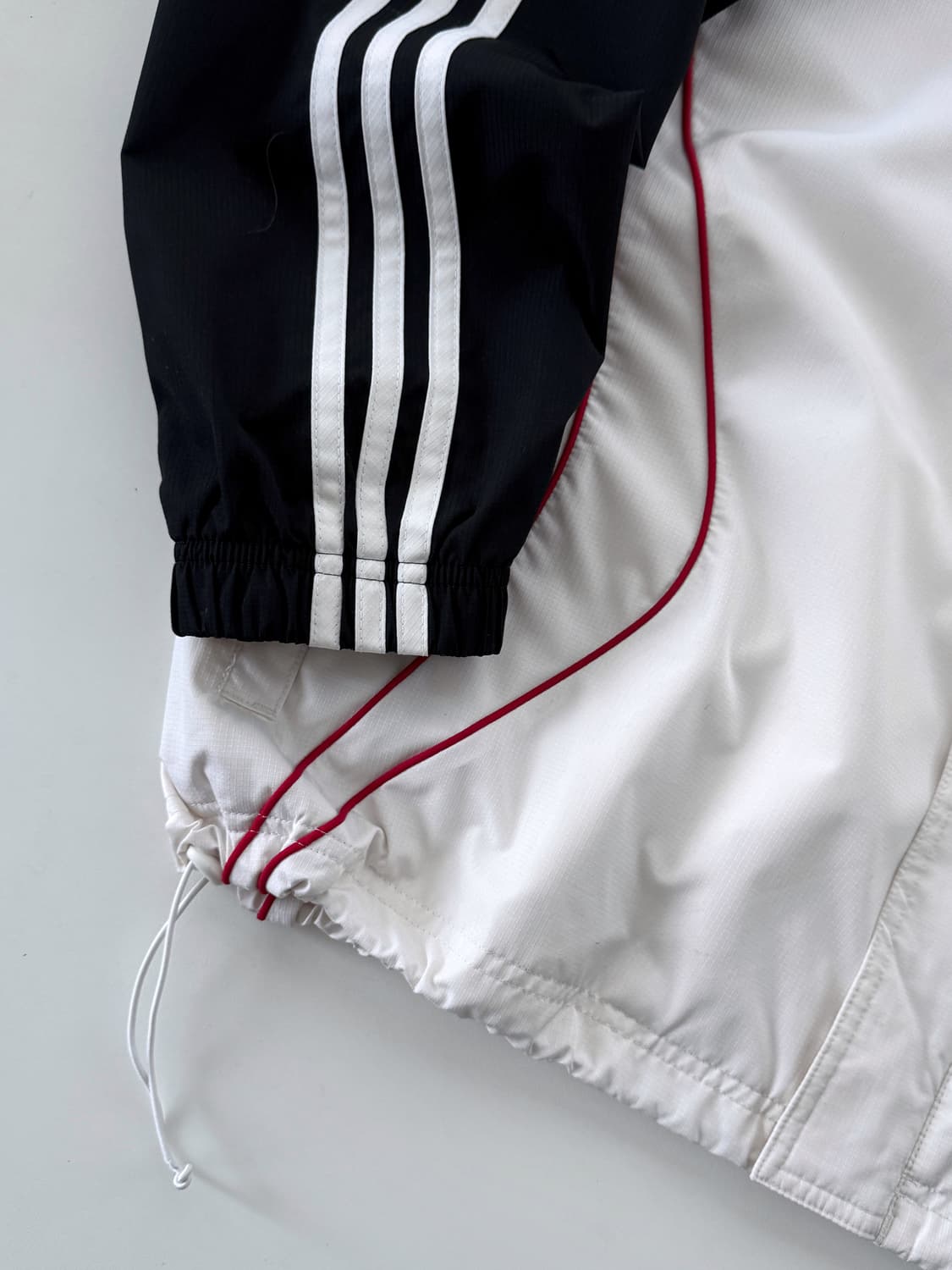 디다스 오버핏 흰 검 독일 나일론 트랙 바람막이 자켓 상품이미지3