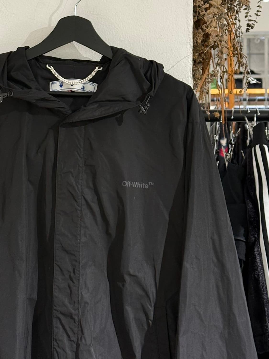 오프화이트 22fw 블랙 디아그 탭 윈드 브레이커 자켓 상품이미지3