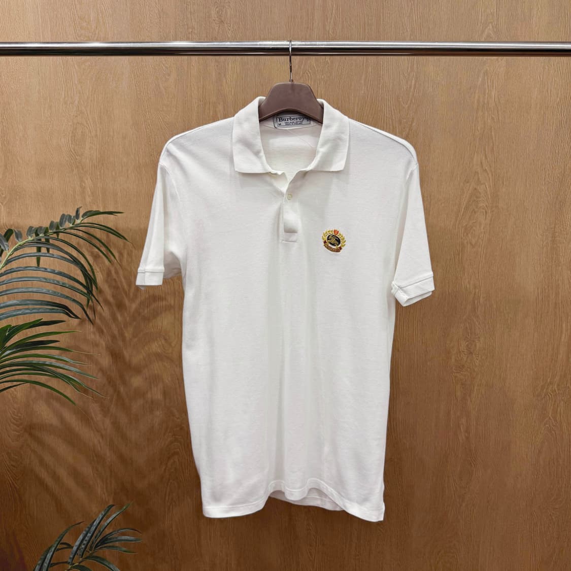 버버리 클래식 크레스트 자수 로고 피케 반팔 카라티 화이트 상품이미지1