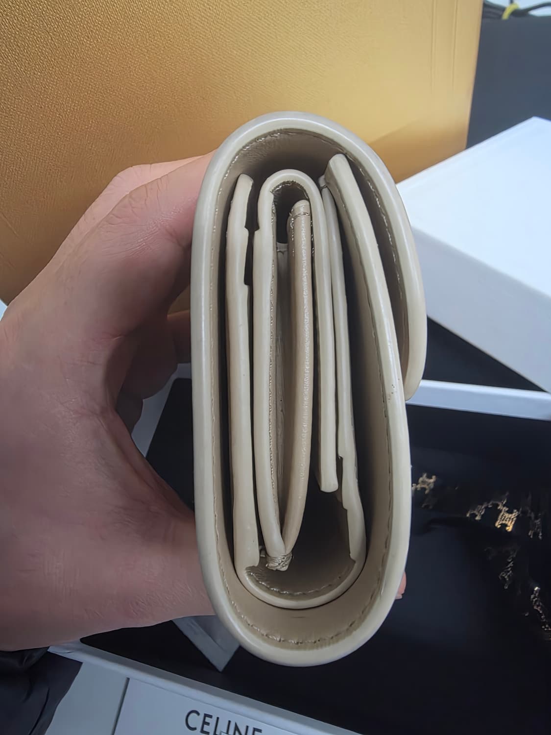 셀린느 트리옹프 반지갑 상품이미지4