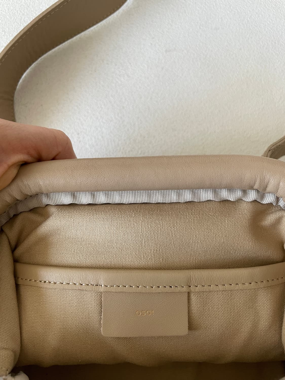 오소이(OSOI) 레더 브로트백 상품이미지8