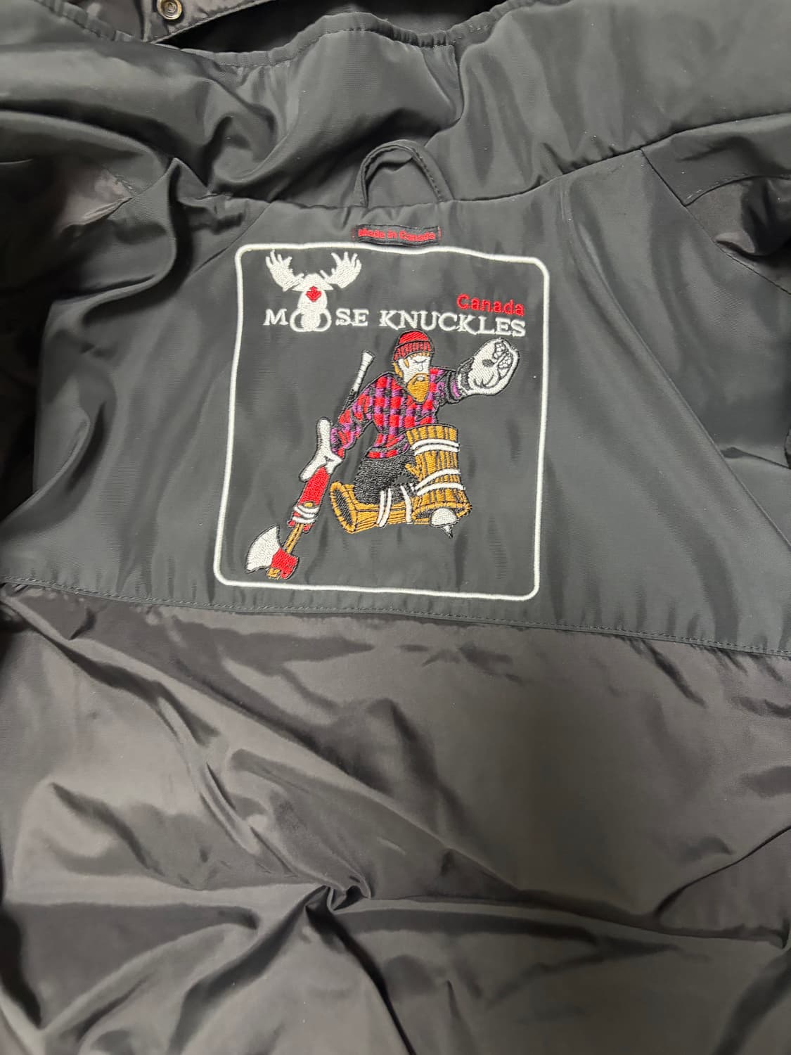 무스너클 오닉스 양기유 자켓 퍼 블랙 패딩 상품이미지3