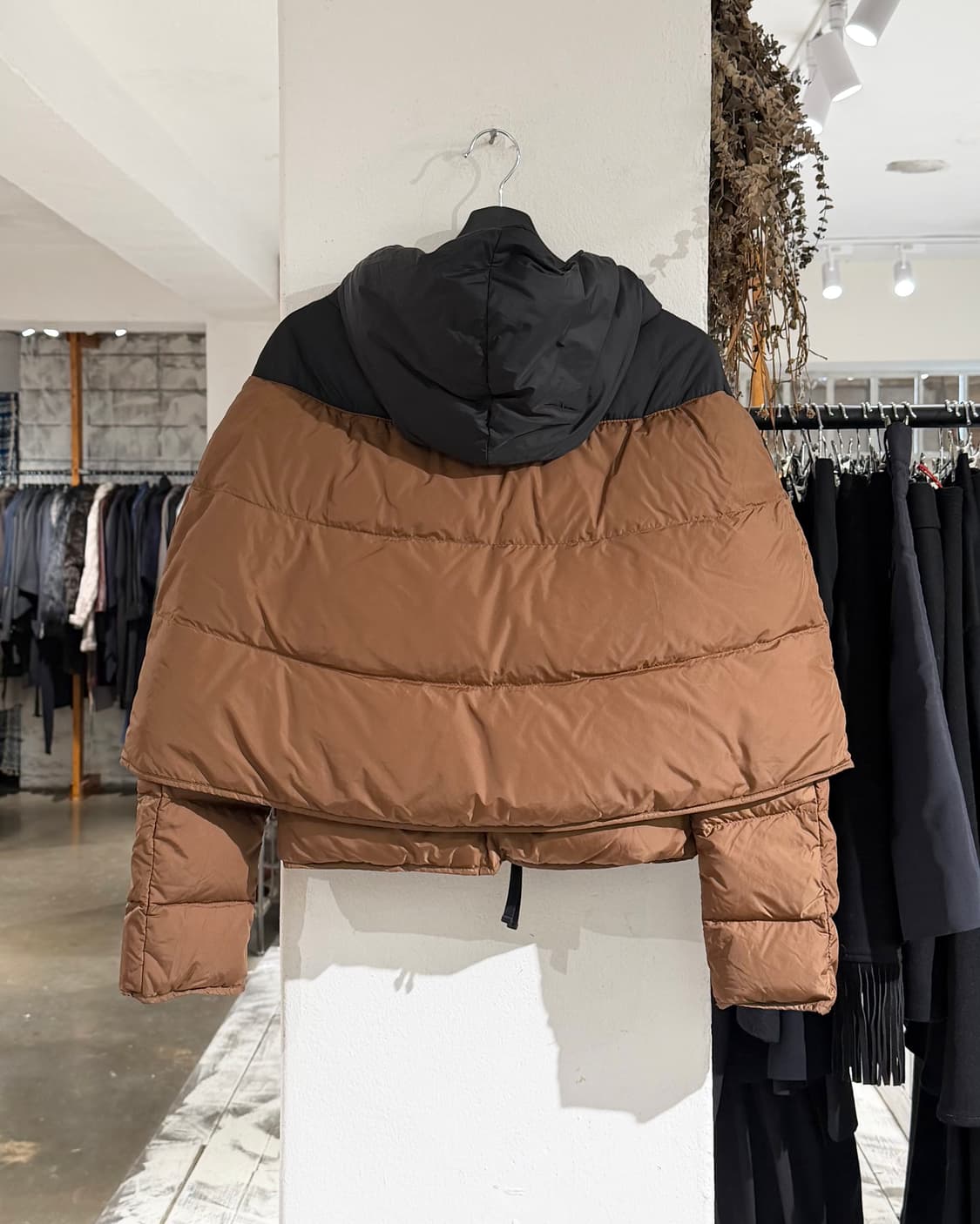 마르니 브라운 블랙 배색 윈터 컬렉션 2011 케이프 덕 다운 패딩 상품이미지7