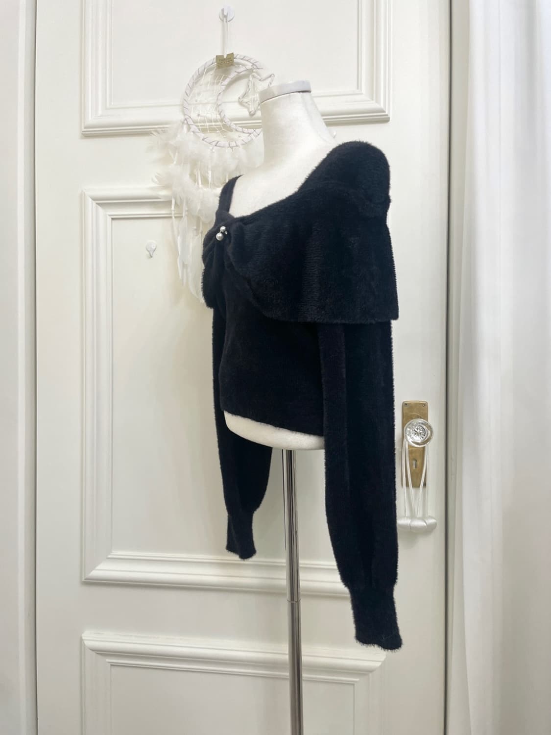 black bow off-shoulder warm fur sweater 상품이미지2