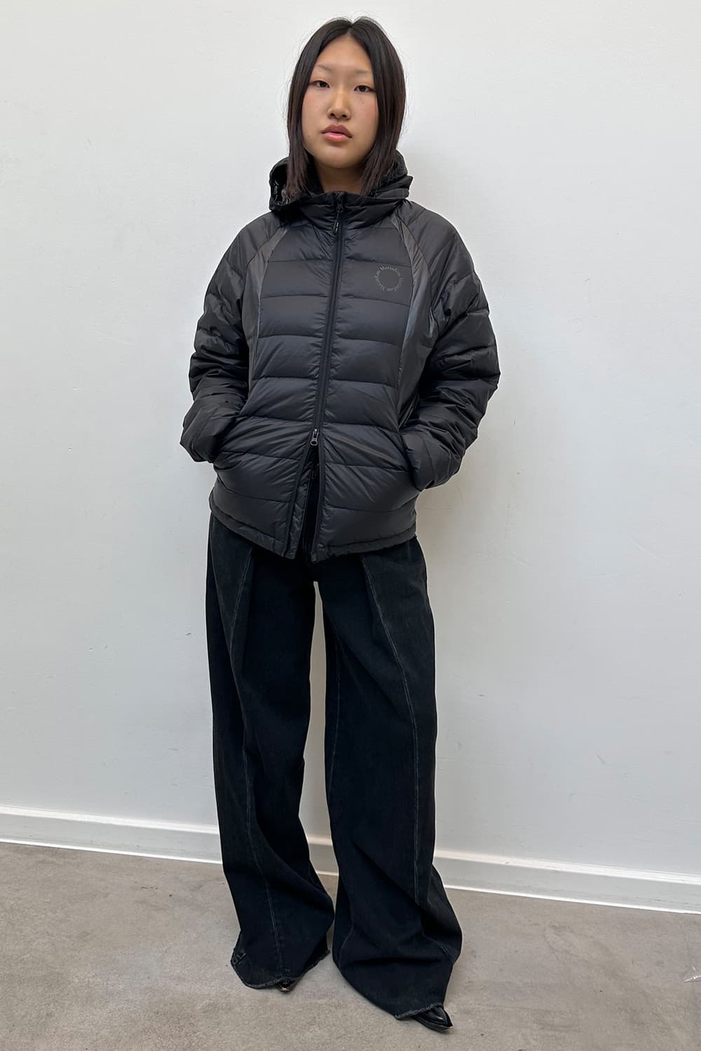 마뗑킴 경량패딩 블랙 s사이즈 구해요 상품이미지1