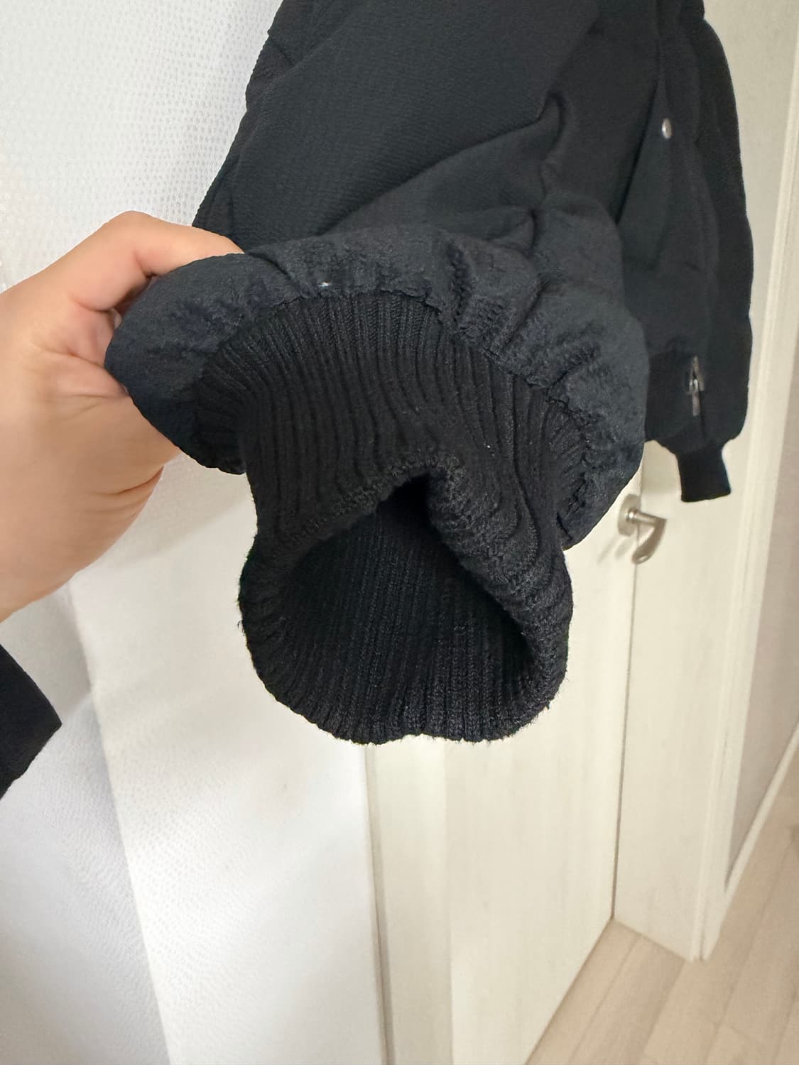 엘무드 헬리움 크롭 다운 푸퍼 블랙 44 상품이미지3