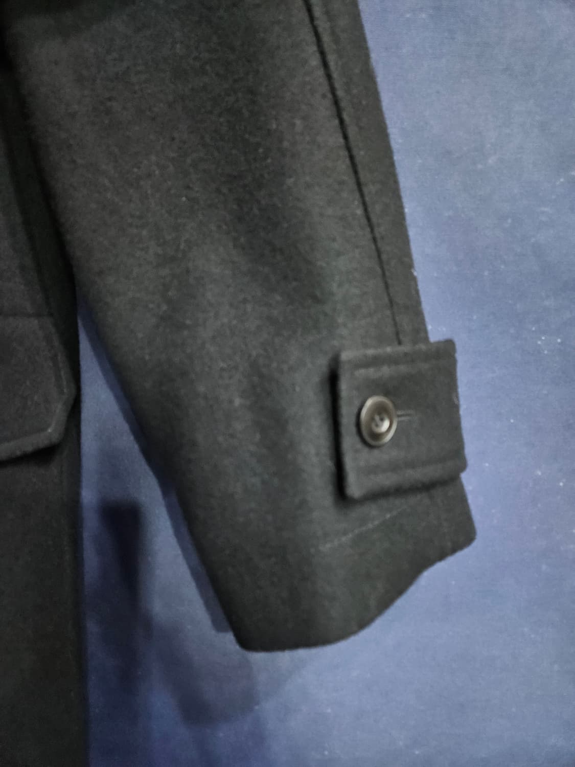 엘무드 블랙 남성 세미오버핏 100 후드 롱코트  상품이미지5