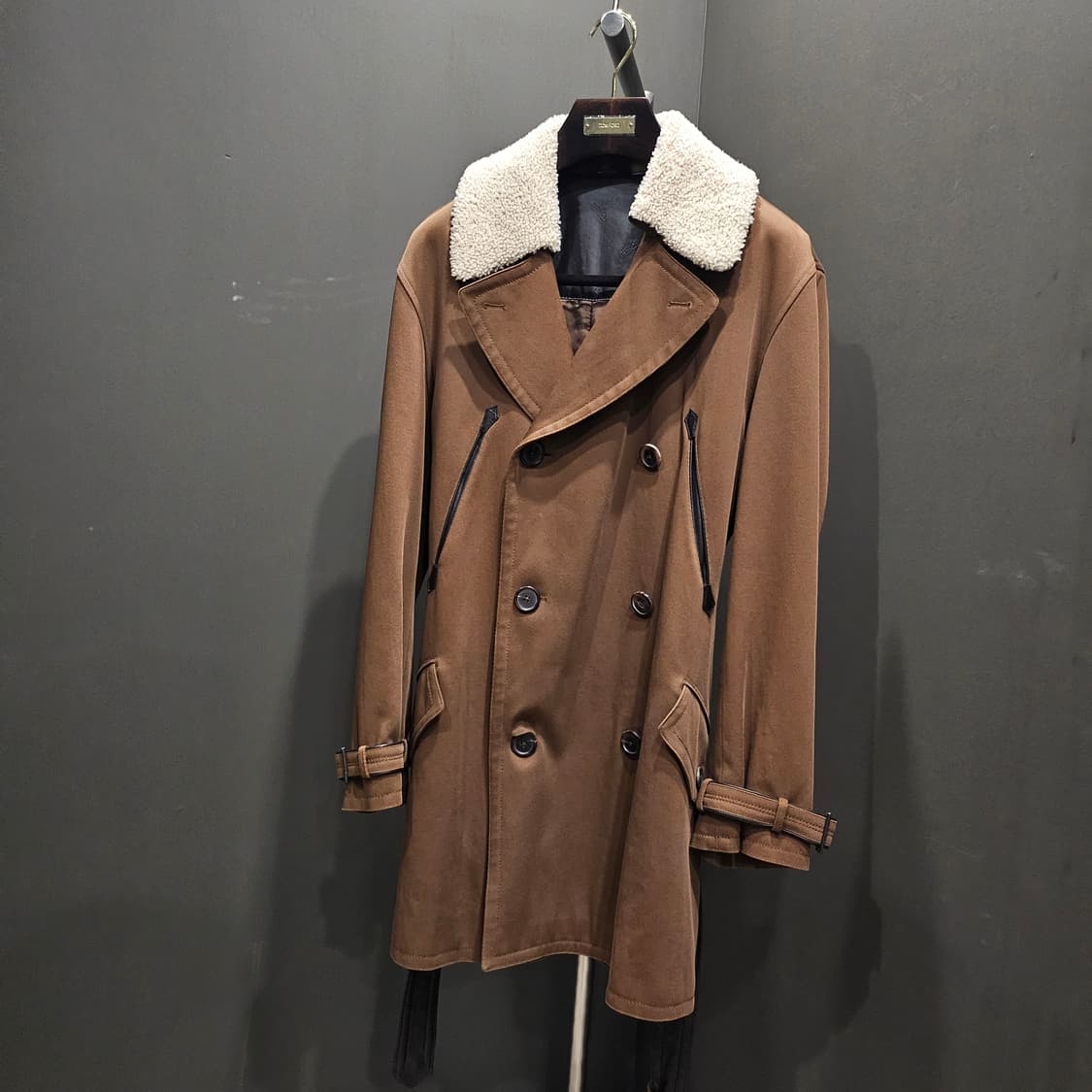 에르메스 시어링(탈착) 카라 램스킨 벨티드 코트 상품이미지2