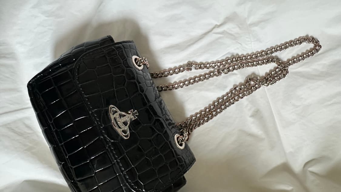 비비안웨스트우드 스몰 펄스 상품이미지1