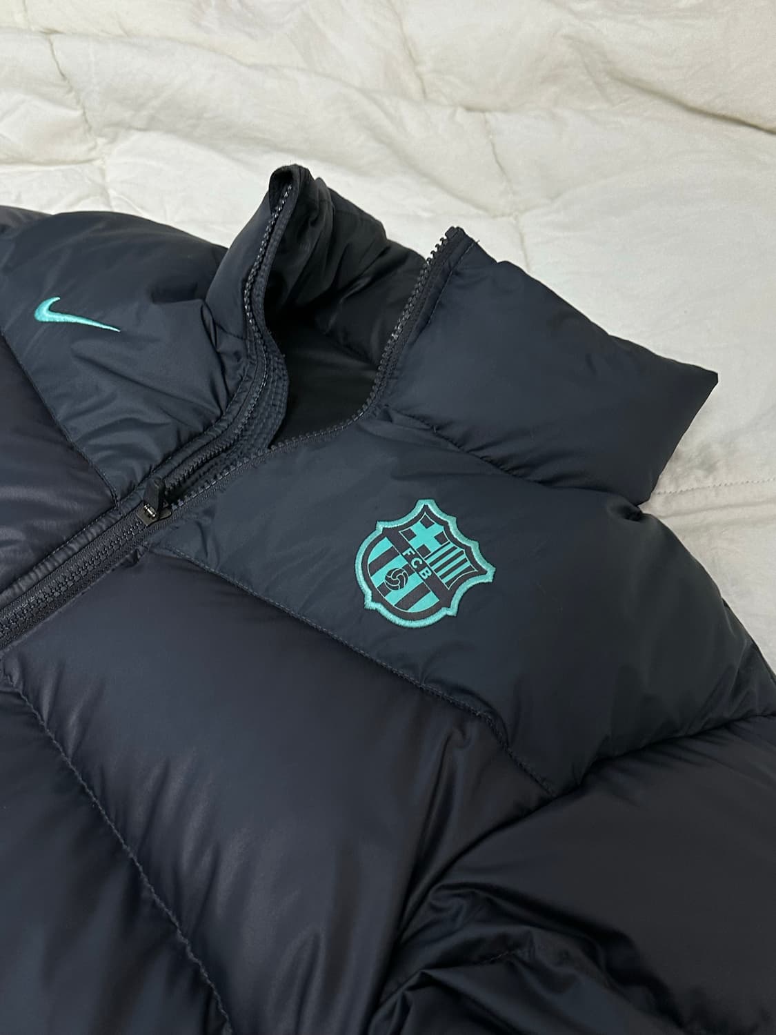 나이키 바르샤 FC 패딩  오리털 라지 상품이미지3