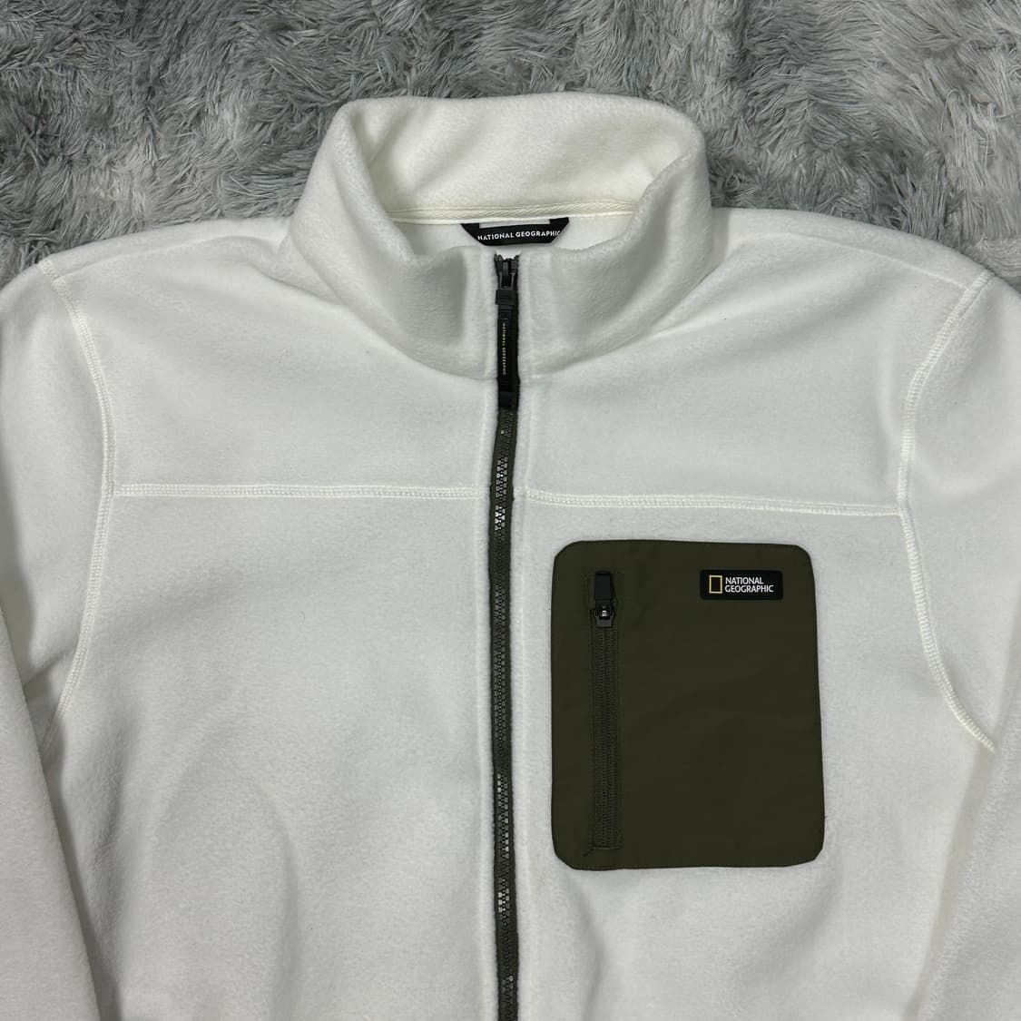 내셔널지오그래픽 흰색 플리스자켓 XL 상품이미지2