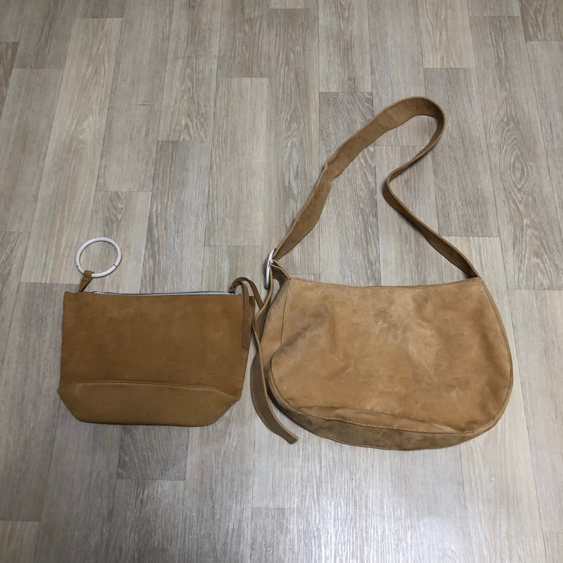 (OS) 로 프로덕트 오리지널 누벅 스웨이드 서클 숄더백 + 클러치 세트 상품이미지1