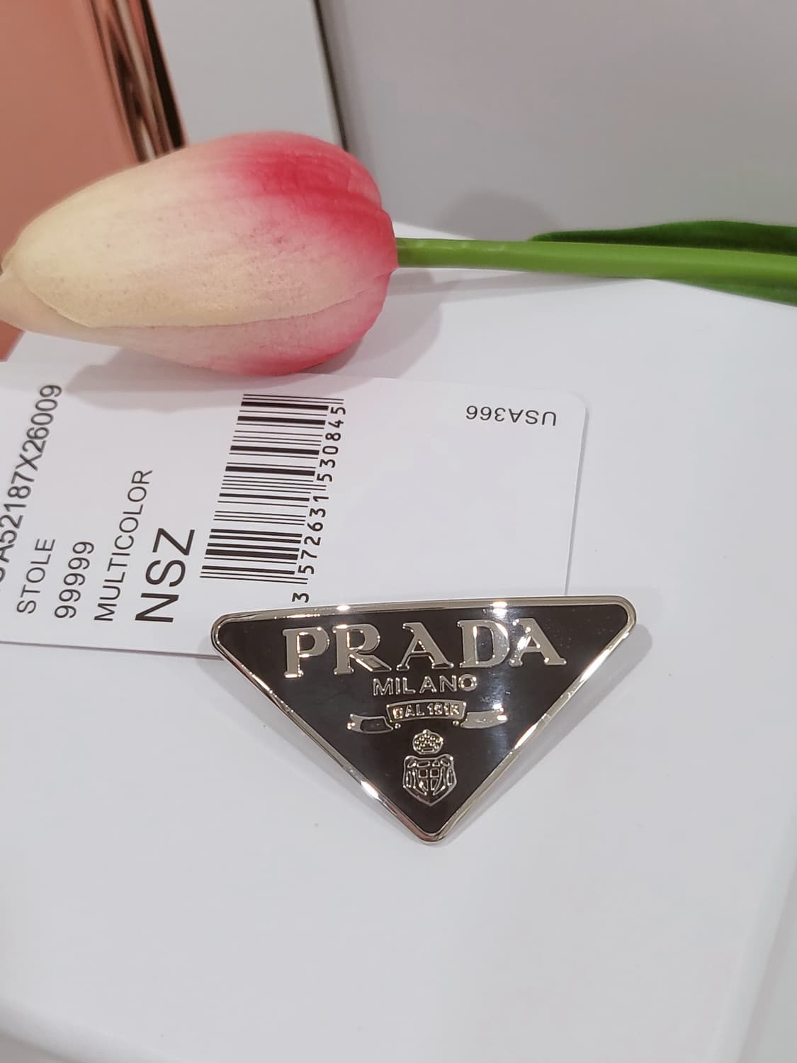 프라다 미니 블랙 헤어핀 업사이클링 상품이미지2