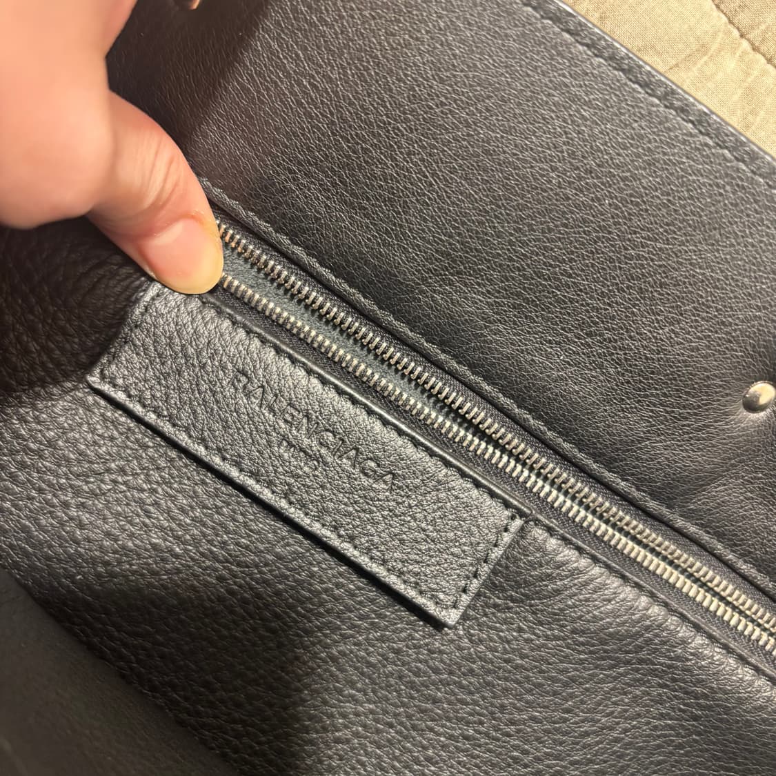 발렌시아가 파피에르 B4 상품이미지5