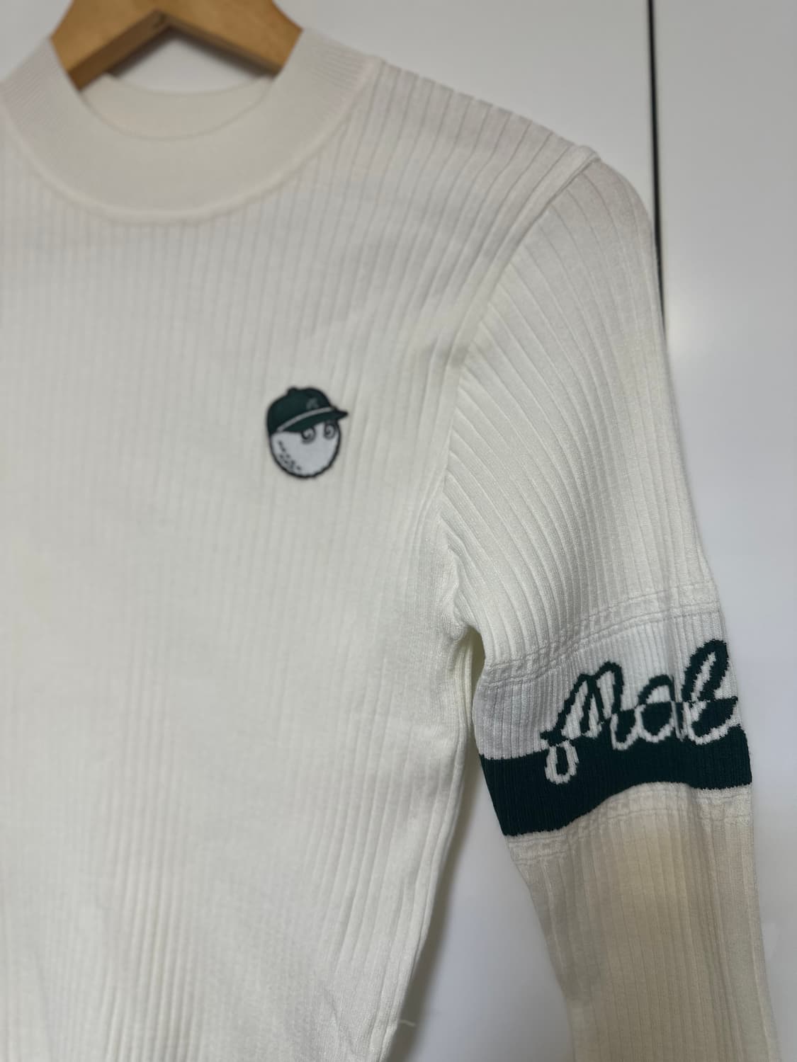 말본 골프 화이트 리브 니트 긴팔티 정품 상품이미지3