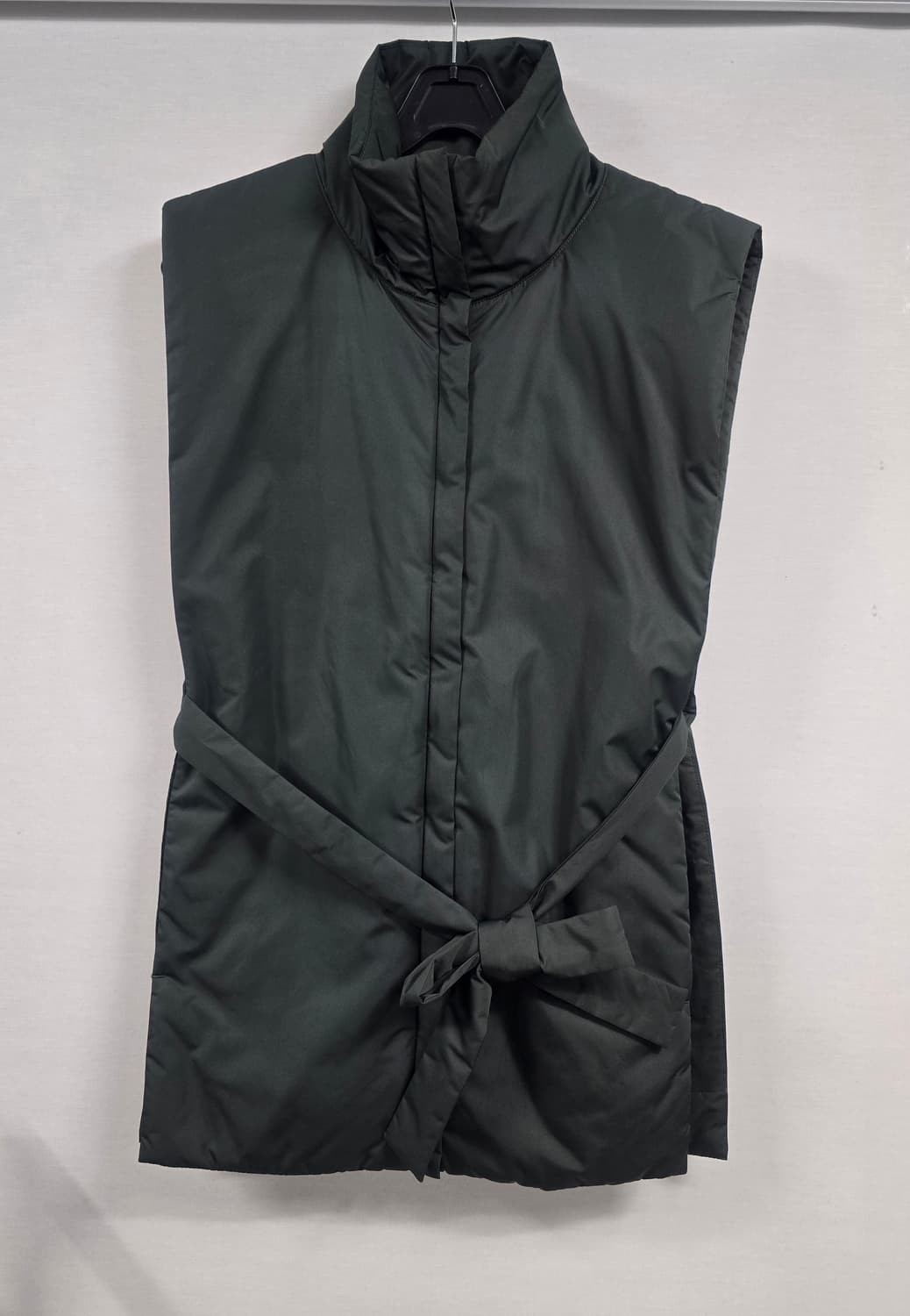 COS 코스 푸퍼 집업 베스트 그린  상품이미지1