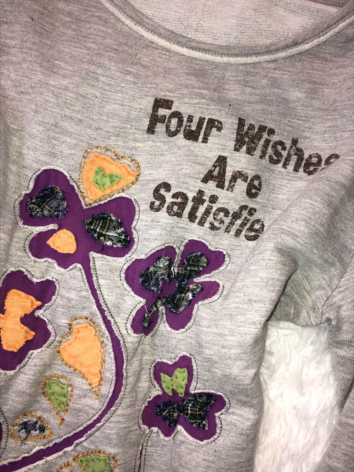 gray clover patch top 상품이미지2