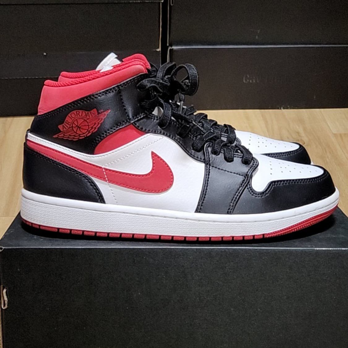 나이키 275 조던 짐레드 블랙 화이트 상품이미지3