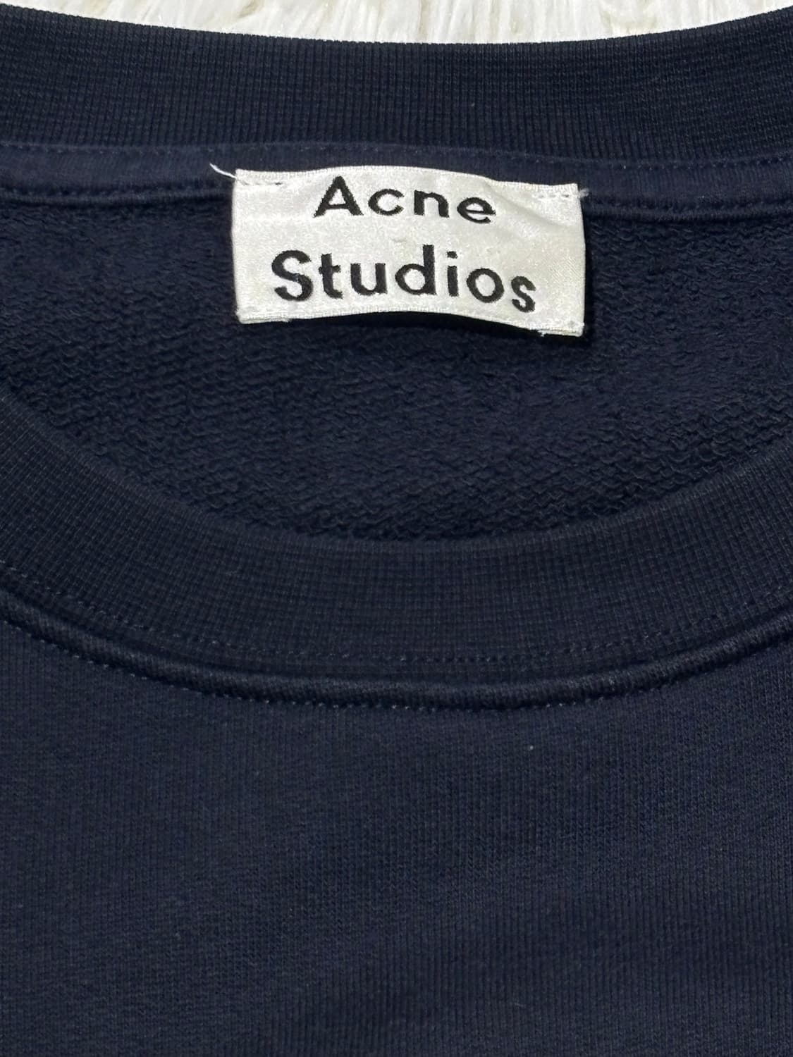 아크네스튜디오 바나나 자수로고 네이비 맨투맨 상품이미지6