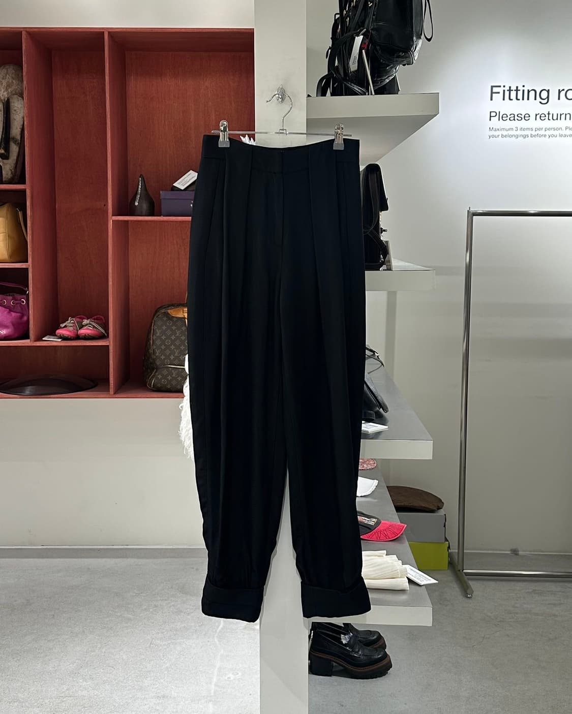 알렉산더 왕 블랙 핀턱 디테일 벌룬 팬츠 상품이미지1