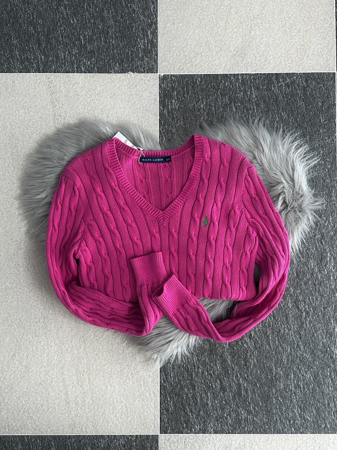 랄프로렌 핫핑크 V넥 케이블 니트  상품이미지1