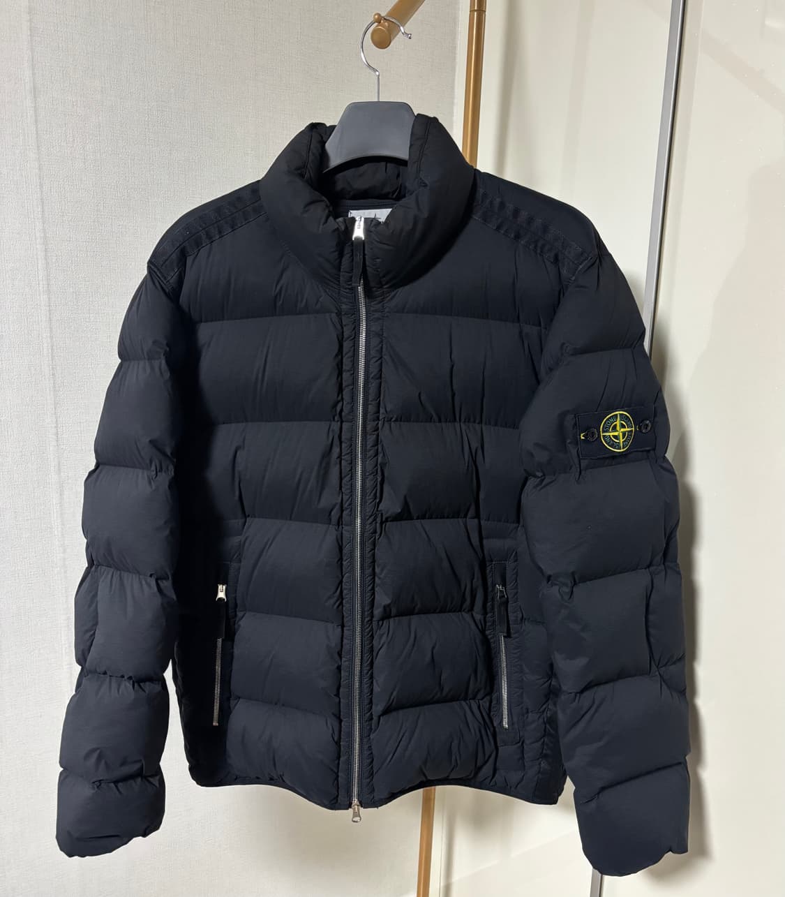 스톤아일랜드 심리스 터널 패딩 L사이즈 상품이미지1