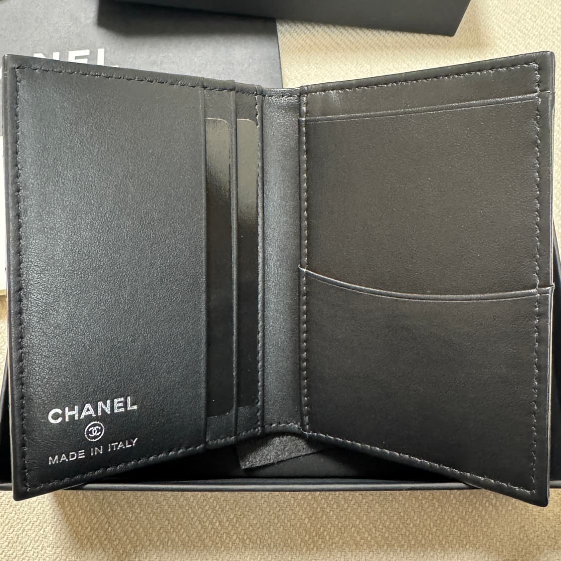 샤넬 클래식 카드지갑 오거나이저 올블랙 새제품 AP3822 상품이미지4