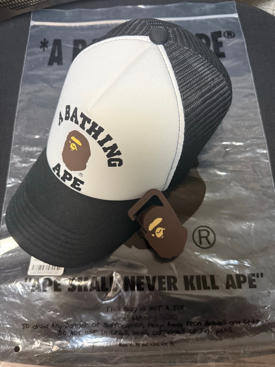 베이프 컬리지 매쉬캡 상품이미지1