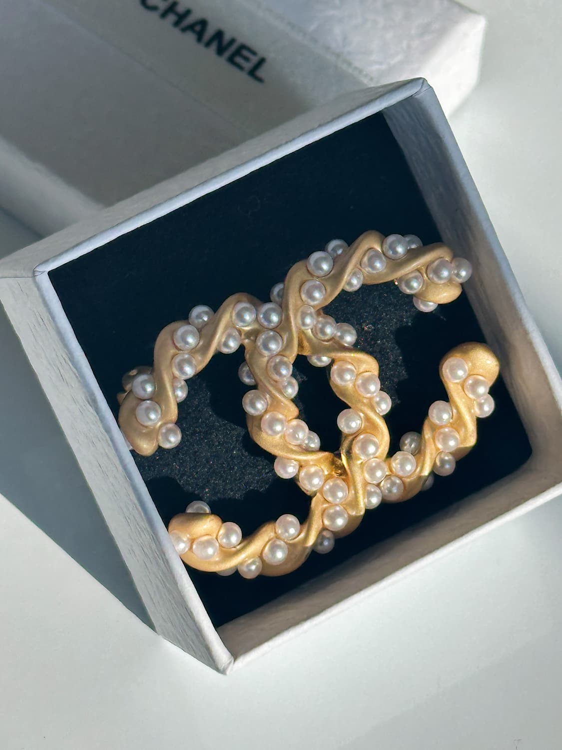 샤넬 골드 꼬임 진주 업사이클링 브로치 상품이미지5