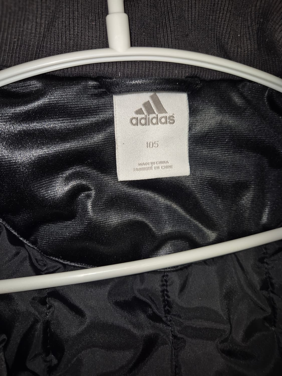 아디다스 검금 유광 패딩점퍼 상품이미지3