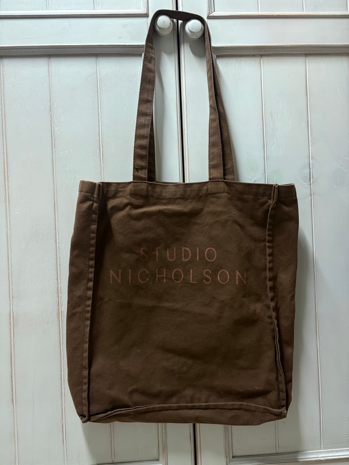 스튜디오 니콜슨 브라운 에코백 상품이미지1