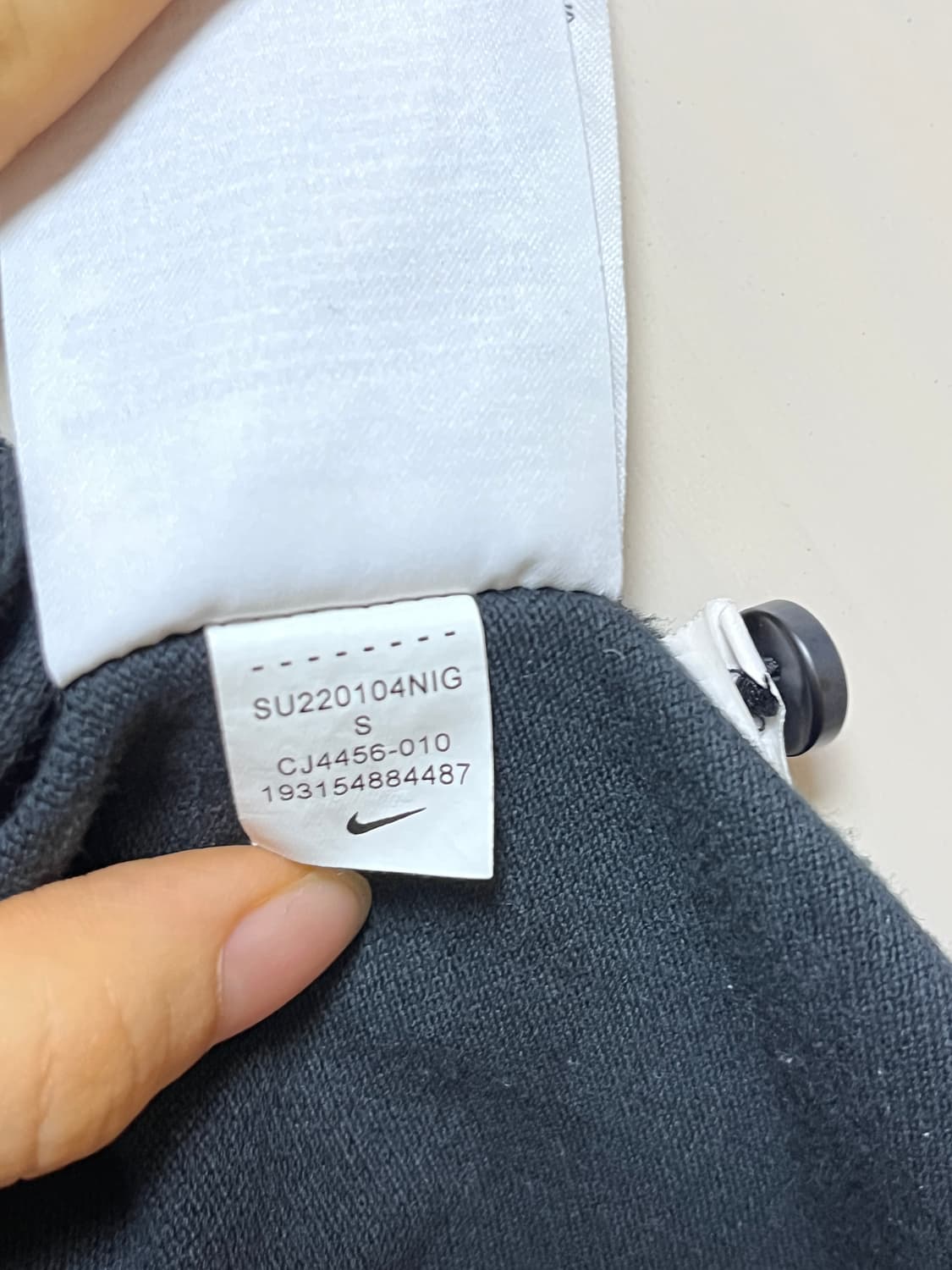 나이키 심플로고 블랙카라 티셔츠s 상품이미지6