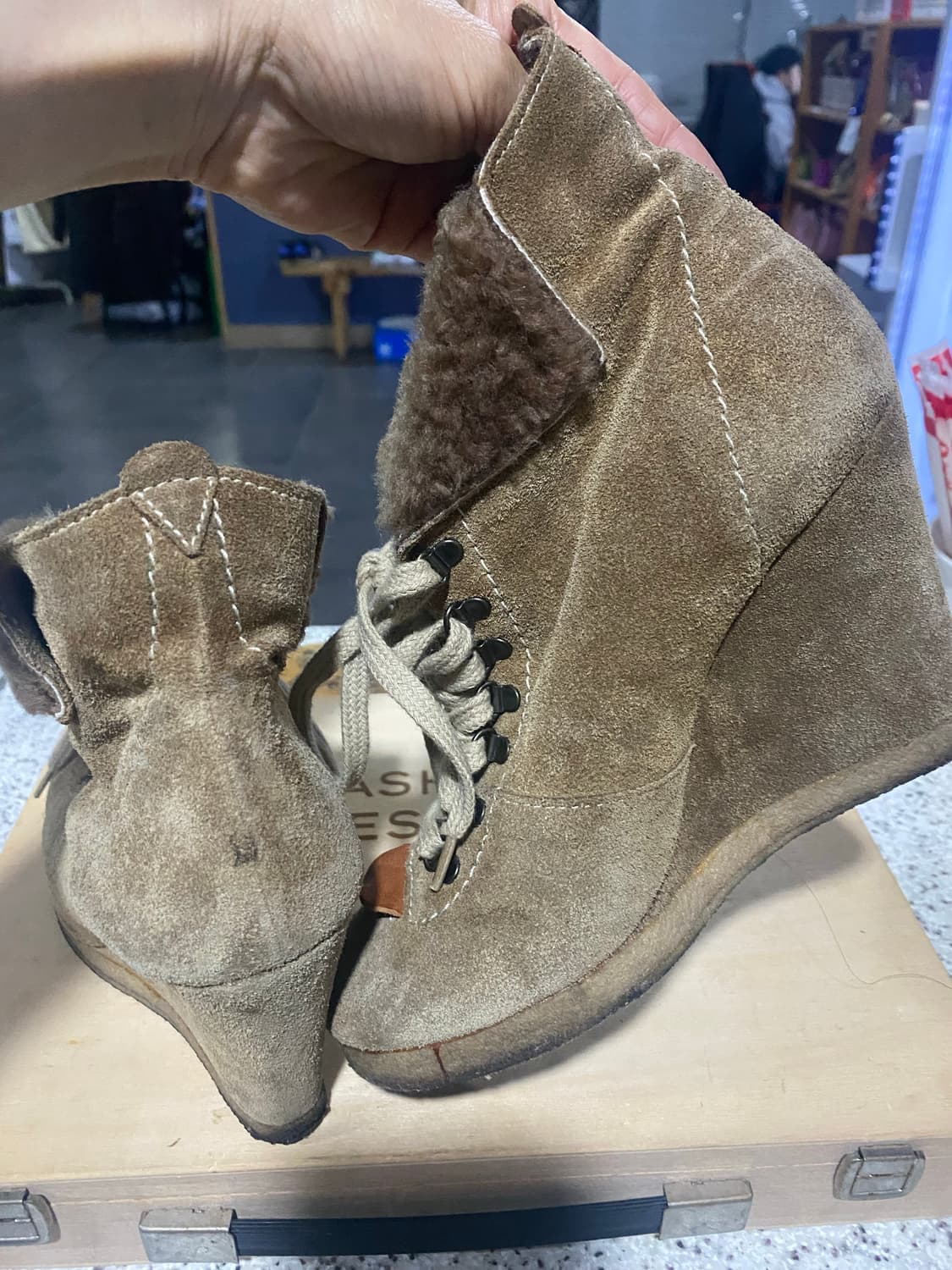 산드로 리얼스웨이드 양모 웨지 부츠 7사이즈 상품이미지7