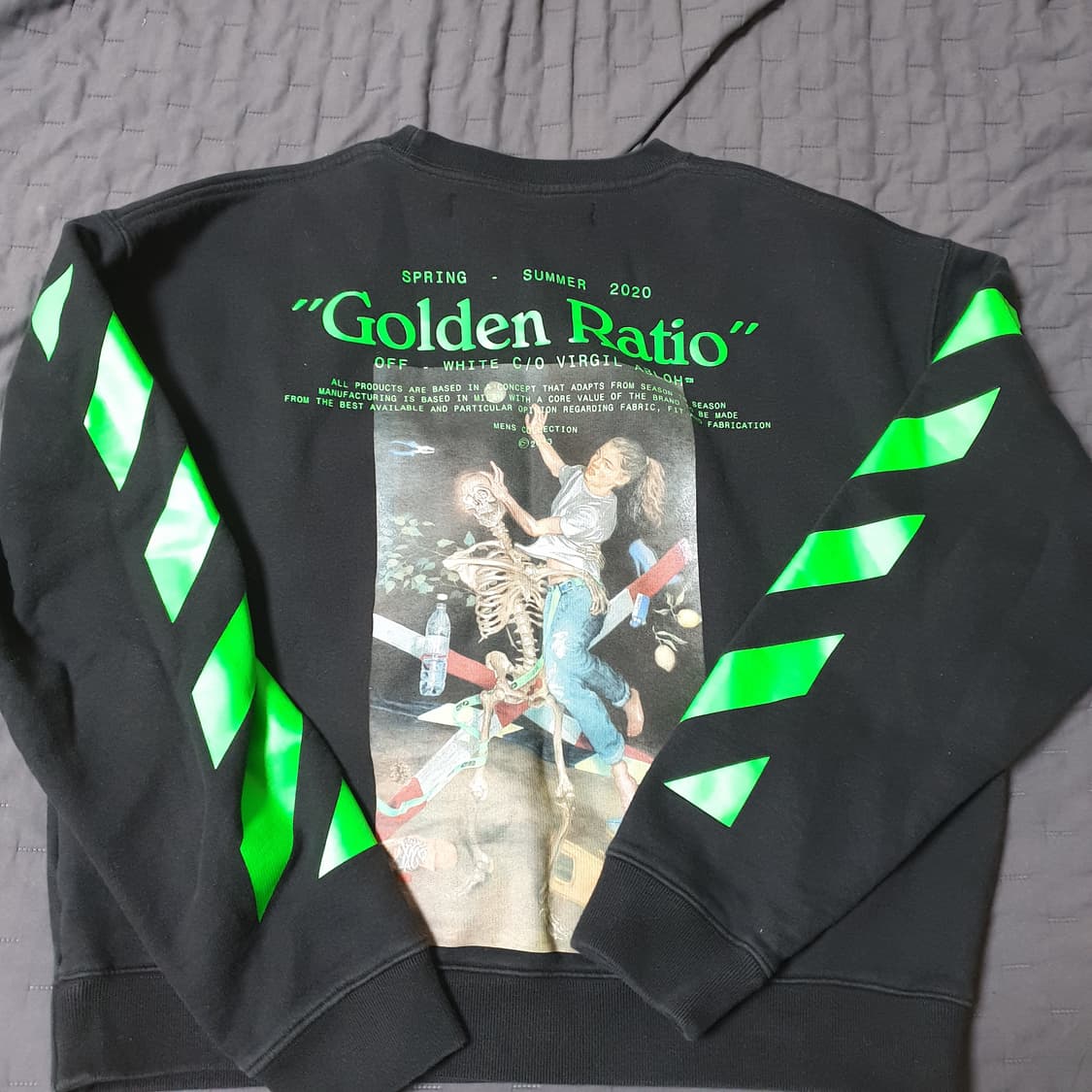 오프화이트 맨투맨  상품이미지2