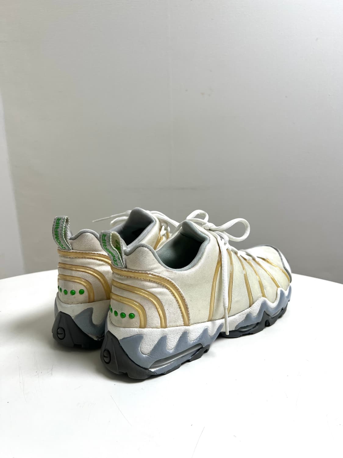 [265] 나이키 에어 줌 세이즈믹 모노톤컬렉션 올빽 상품이미지6