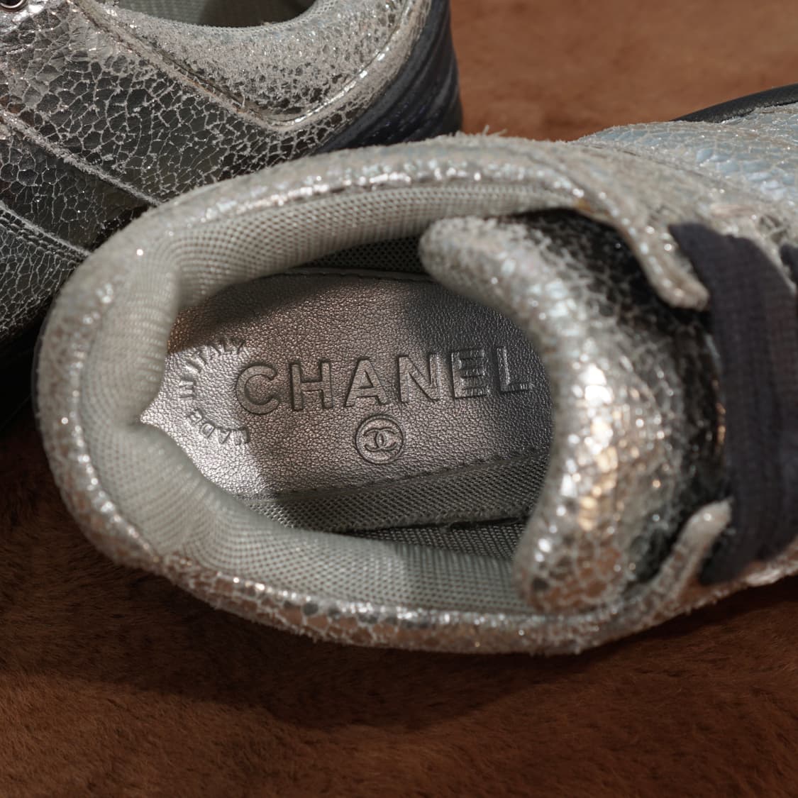 샤넬 크루즈 실버 스니커즈 상품이미지5