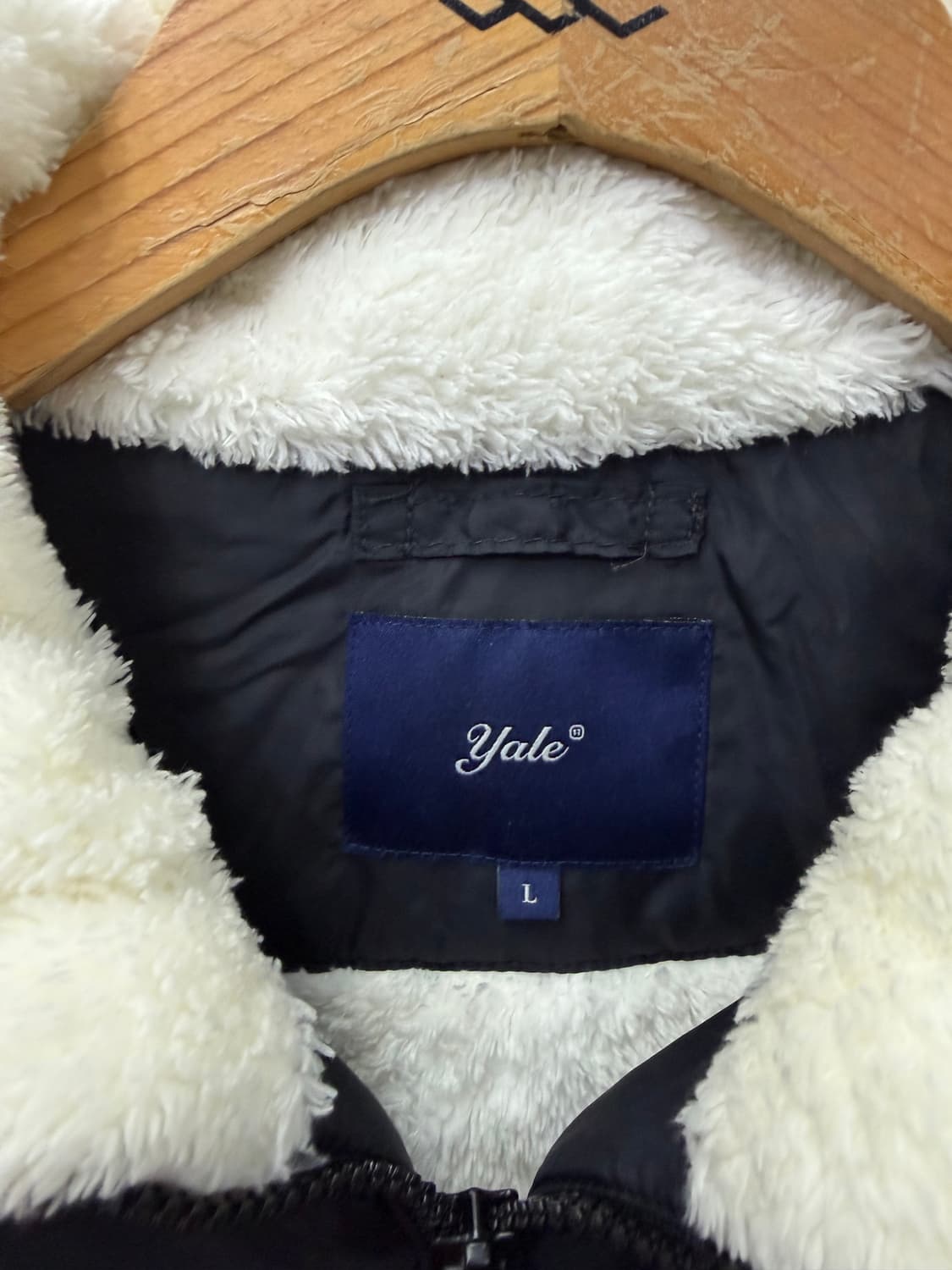 정품) Yale 예일 검정색 털 안감 패딩 자켓 L 상품이미지7
