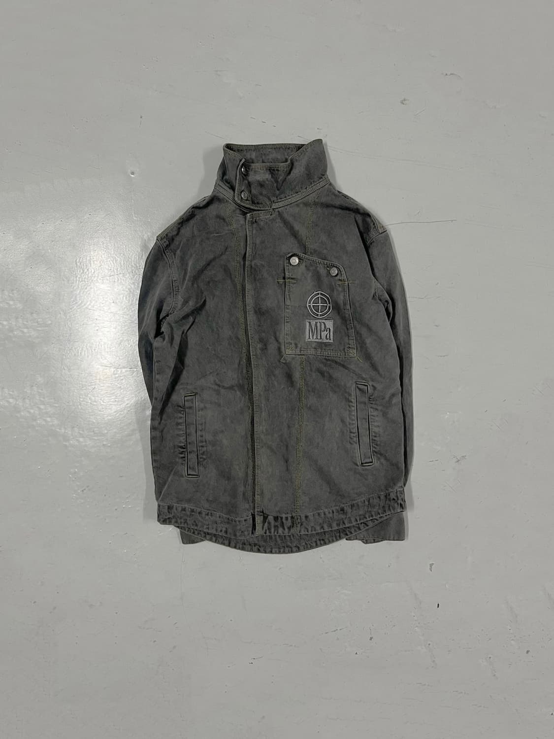 플라스틱프로덕트 MPa TRAPEZOID JACKET 상품이미지3