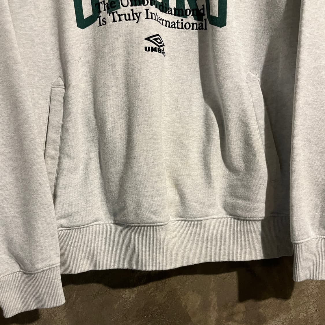 엄브로 반집업 맨투맨 상품이미지4