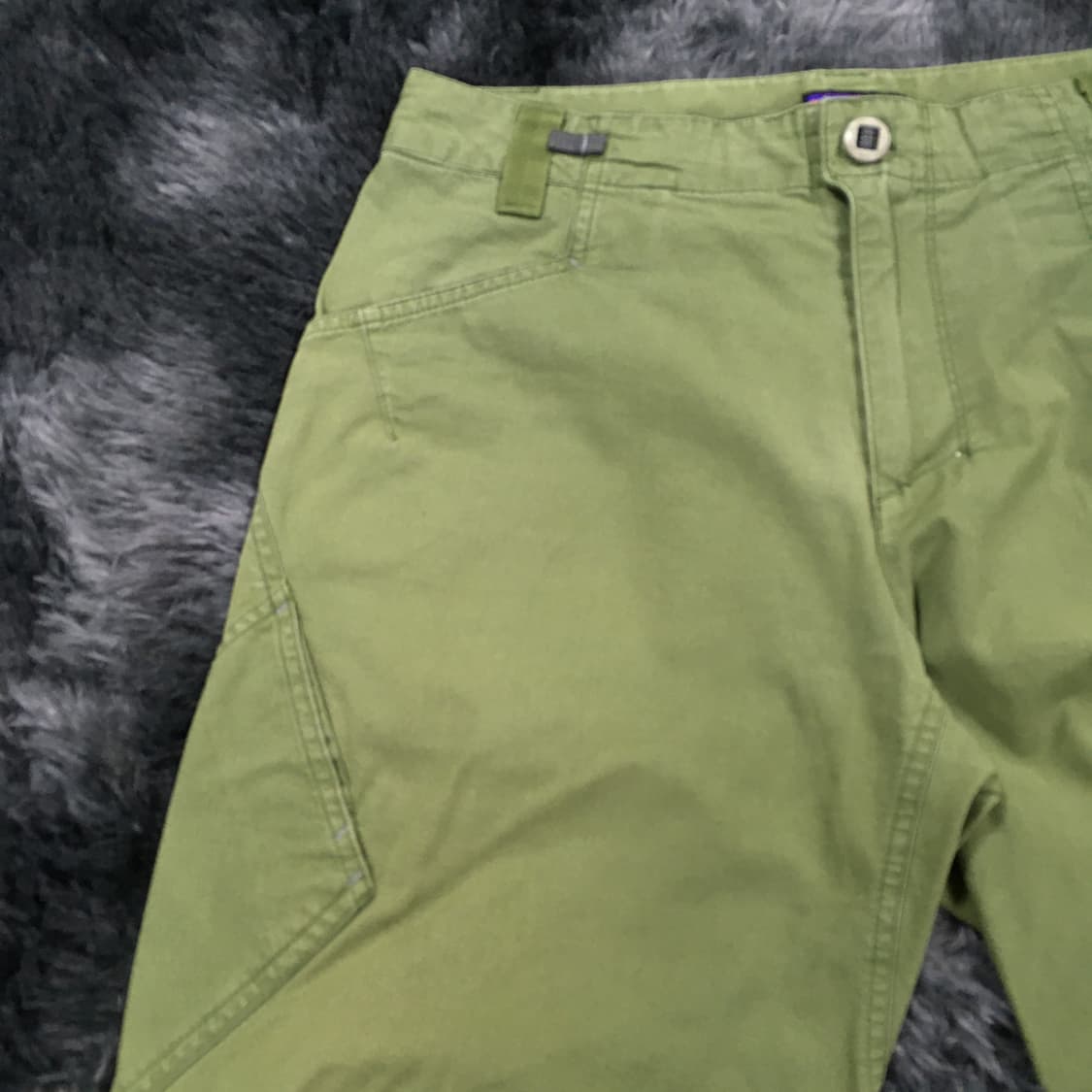 투티/0144 파타고니아 카키 팬츠 워크 실버 자수 로고 상품이미지2