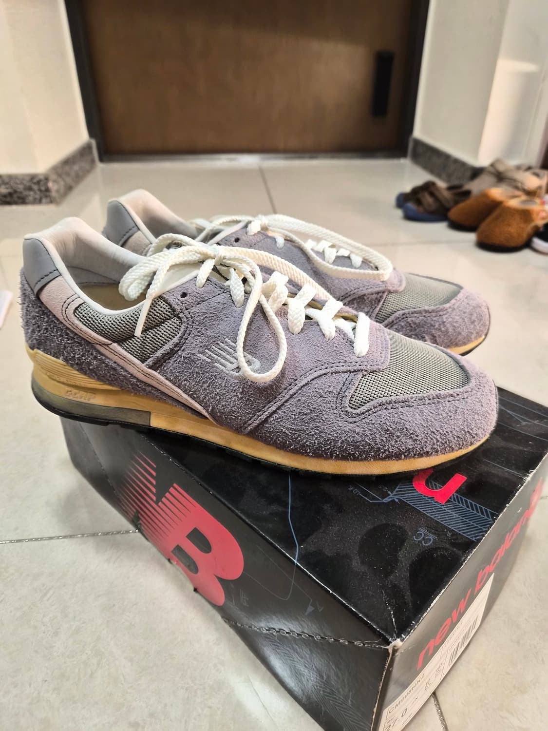 (270) 뉴발란스 996 한정판 상품이미지2