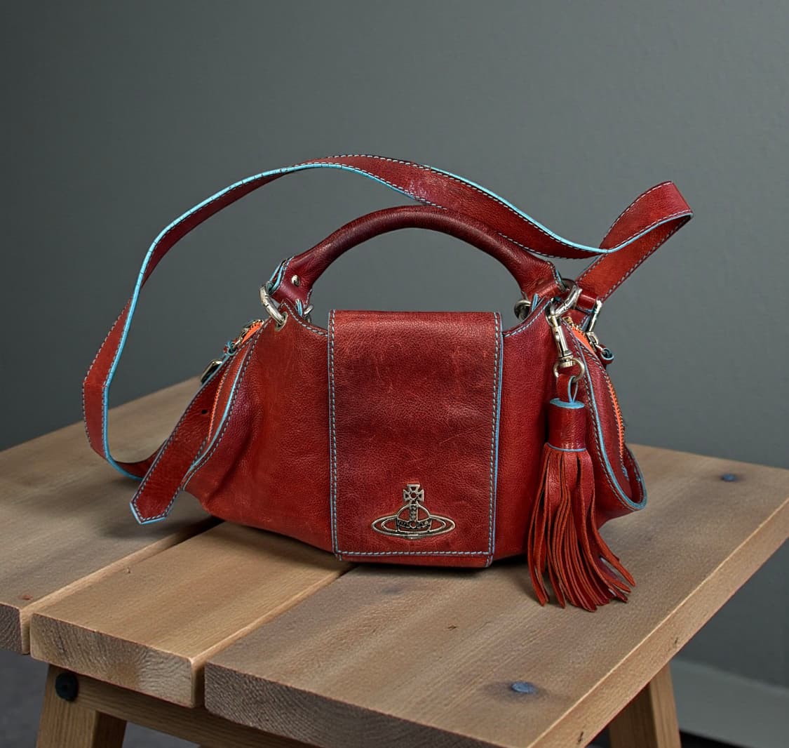 비비안웨스트우드 00AW 로고 플랩 레더 크로스백(토트백) 상품이미지2